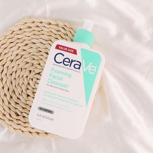 Sữa Rửa Mặt CeraVe Cho Da Dầu Làm Sạch Dịu Nhẹ