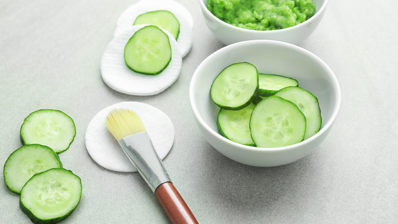 Cách trị mụn tại nhà bằng dưa leo